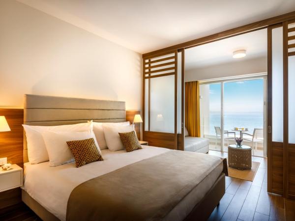 Valamar Bellevue Resort : photo 7 de la chambre room for 2+2 seaview
