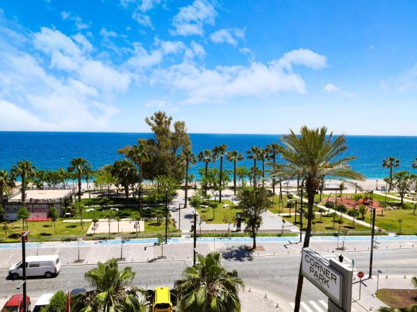 The Corner Park Hotel : photo 7 de la chambre chambre lits jumeaux standard - vue sur mer