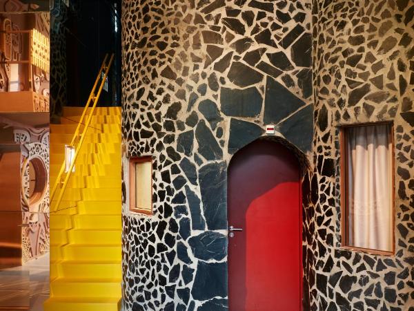 Hotel Not Hotel Rotterdam : photo 2 de la chambre hébergement château pas château