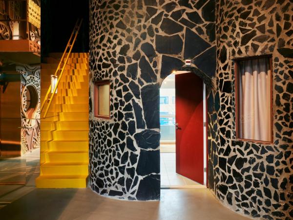 Hotel Not Hotel Rotterdam : photo 4 de la chambre hébergement château pas château