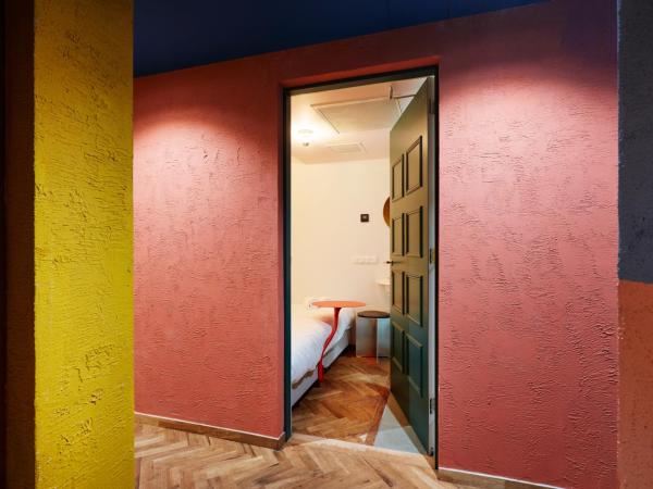 Hotel Not Hotel Rotterdam : photo 3 de la chambre hébergement wish you a nice stay - petit