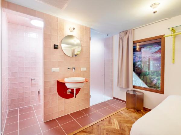 Hotel Not Hotel Rotterdam : photo 4 de la chambre hébergement candy house