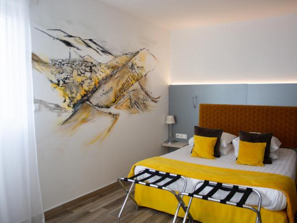 Colmar Hotel : photo 9 de la chambre chambre triple confort - accessible aux personnes à mobilité réduite