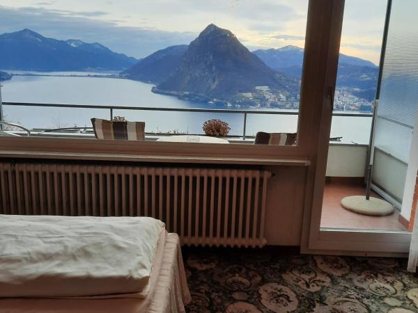 Hotel Colibrì : photo 4 de la chambre suite avec balcon - vue sur lac
