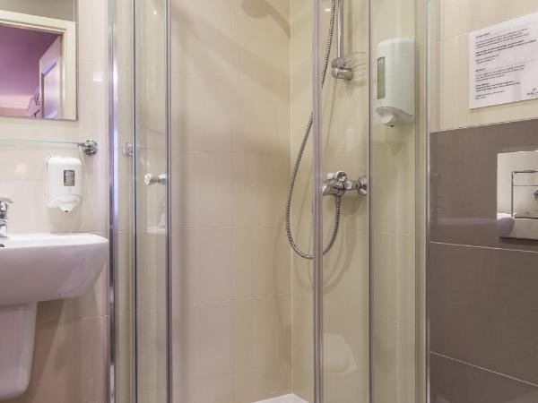 Hotel Czarna Róża : photo 3 de la chambre chambre triple