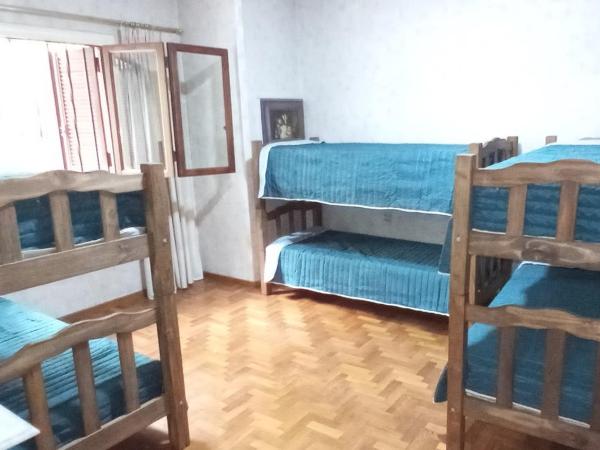 Hostel Casteleyhost : photo 1 de la chambre chambre familiale