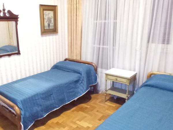 Hostel Casteleyhost : photo 1 de la chambre chambre lits jumeaux standard avec salle de bains commune