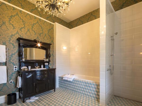 Hulbert House Luxury Boutique Lodge Queenstown : photo 1 de la chambre grande chambre - vue sur lac