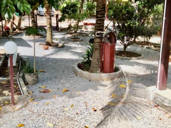 VILLA D' KEBUN WITH FREE FRUITS : photo 8 de la chambre chambre standard lit queen-size