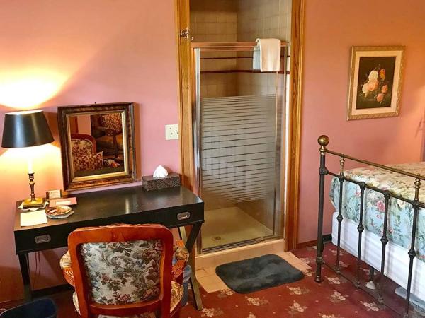 Cecil Bacon Manor : photo 3 de la chambre chambre standard lit queen-size