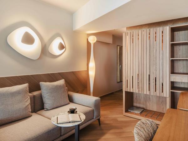 BIO BEACH Boutique Hotel - Adults Only : photo 8 de la chambre suite deluxe avec baignoire spa