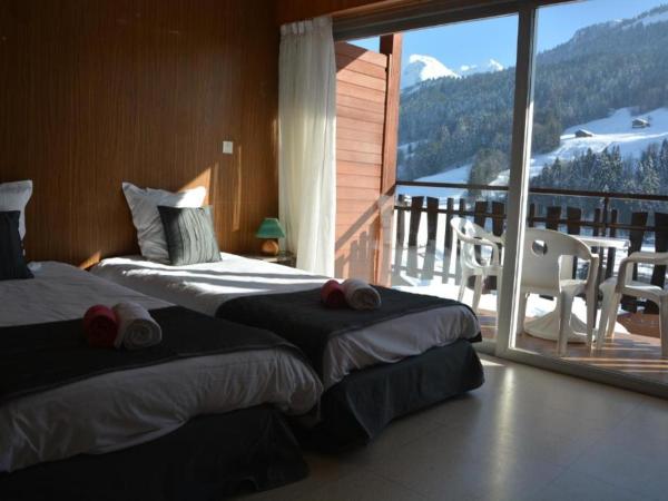 Village vacances Le Savoy : photo 2 de la chambre chambre familiale - vue sur montagne