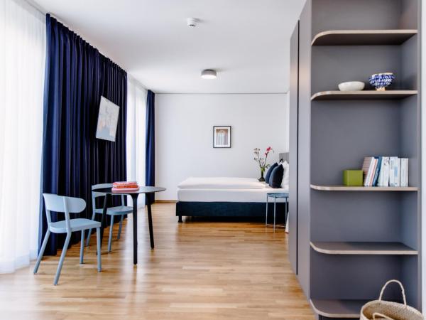 THE FLAG Meiller Gärten : photo 3 de la chambre studio familial