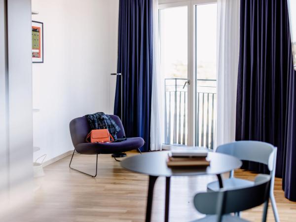 THE FLAG Meiller Gärten : photo 2 de la chambre studio familial