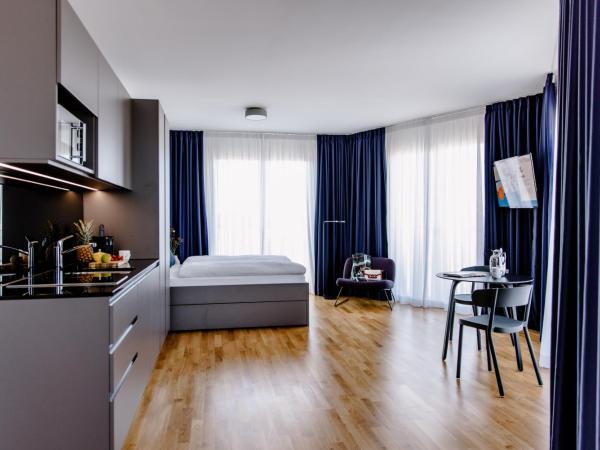 THE FLAG Meiller Gärten : photo 1 de la chambre studio familial