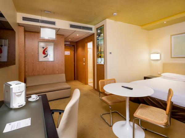 Crowne Plaza Padova, an IHG Hotel : photo 2 de la chambre suite junior lit king-size