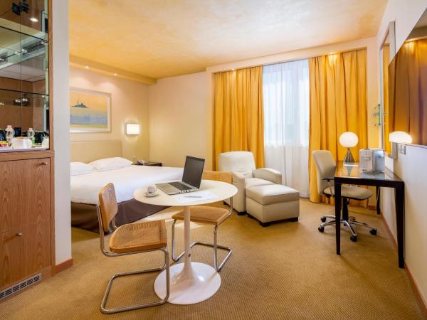 Crowne Plaza Padova, an IHG Hotel : photo 1 de la chambre suite junior lit king-size