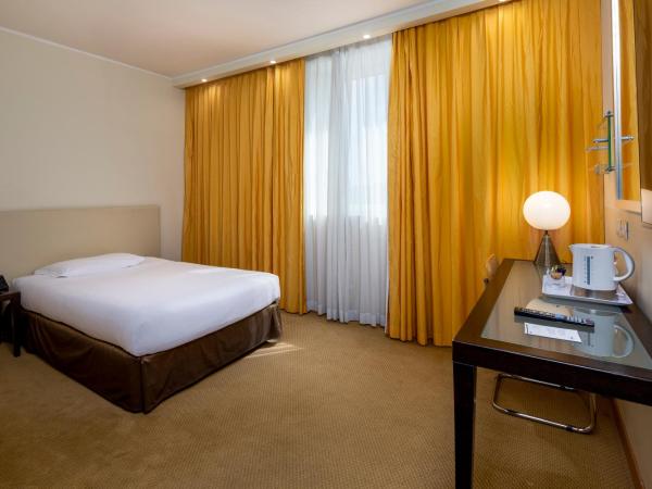 Crowne Plaza Padova, an IHG Hotel : photo 1 de la chambre chambre standard lit queen-size