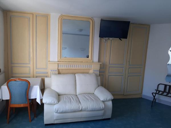 Hôtel Les Beaux Arts- Limoges Hypercentre : photo 4 de la chambre chambre double