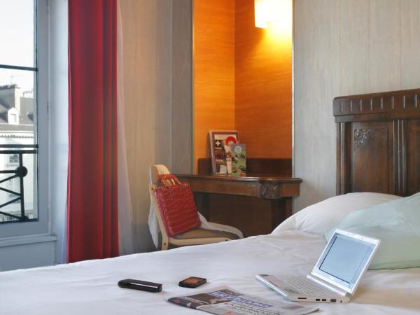 Hotel De Gramont : photo 3 de la chambre chambre double standard