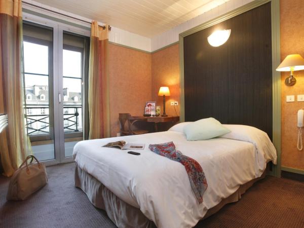Hotel De Gramont : photo 7 de la chambre chambre double standard