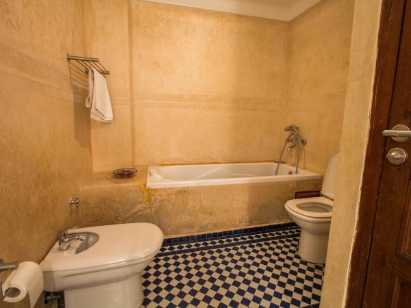 Riad Noujoum Medina : photo 4 de la chambre chambre familiale deluxe