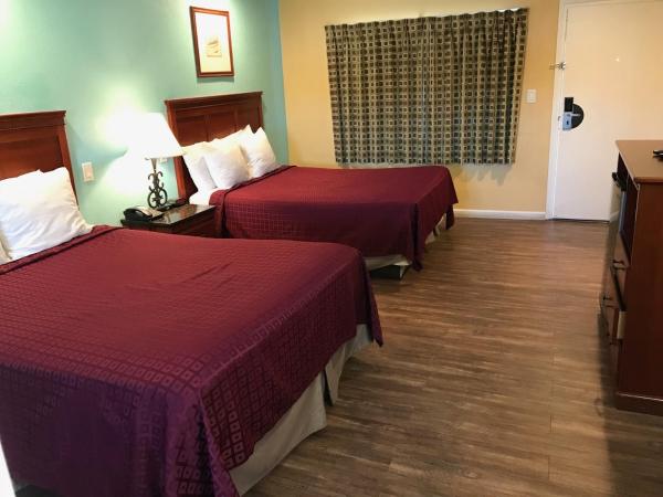 Travelodge by Wyndham San Diego SeaWorld : photo 6 de la chambre chambre deluxe avec 2 lits queen-size - non-fumeurs