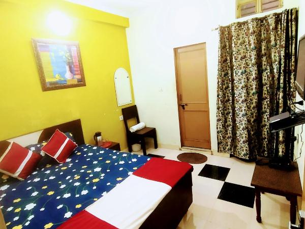 Satkar Hotel : photo 7 de la chambre chambre double standard avec ventilateur