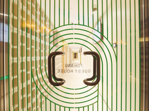 7Shang@金尚·丽 : photo 4 de la chambre chambre double affaires avec accès à la salle de sport