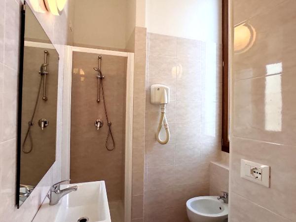 Hotel Rita Major : photo 4 de la chambre chambre triple confort