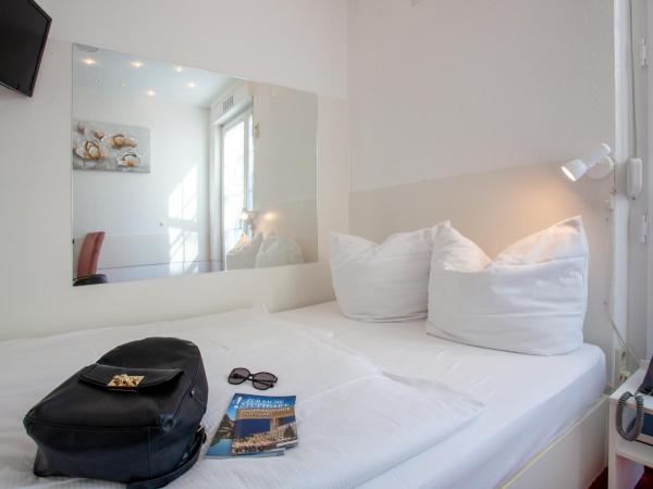 Relax Hotel & SPA Stuttgart : photo 3 de la chambre micro double room