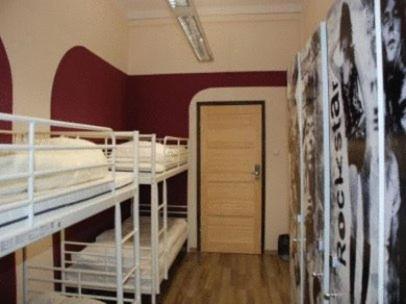 La Guitarra Hostel Poznań : photo 1 de la chambre lit dans dortoir pour 4 personnes