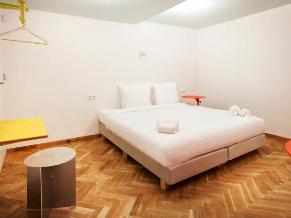 Hotel Not Hotel Rotterdam : photo 6 de la chambre hébergement paysage de folie Éclectique