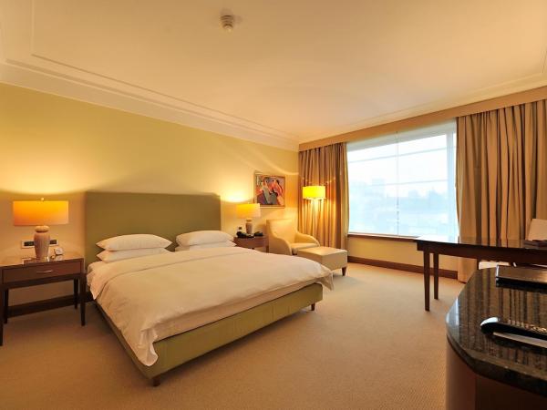 Regent Warsaw Hotel : photo 5 de la chambre chambre lit king-size deluxe