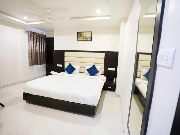 Hotel Suryansh : photo 2 de la chambre chambre familiale