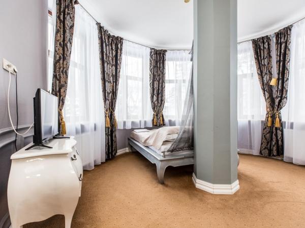 Willa Excelsior : photo 1 de la chambre chambre double supérieure avec baignoire