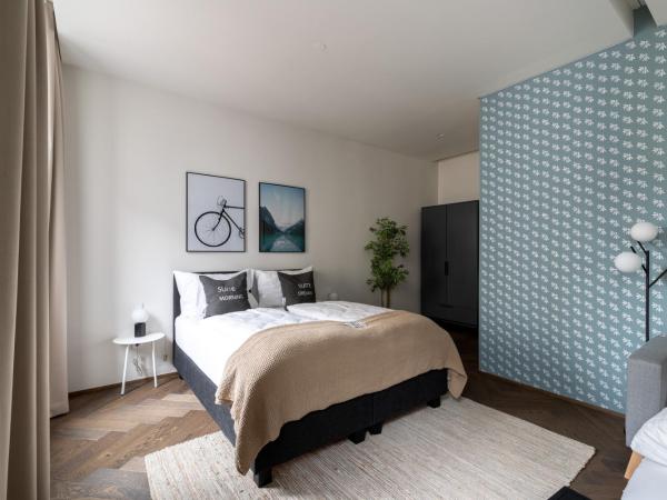 limehome Linz Schillerstraße : photo 7 de la chambre suite m with sofa bed