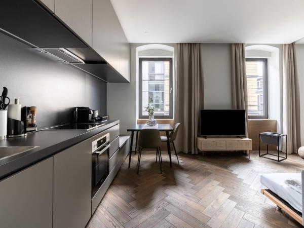 limehome Linz Schillerstraße : photo 6 de la chambre suite m with sofa bed