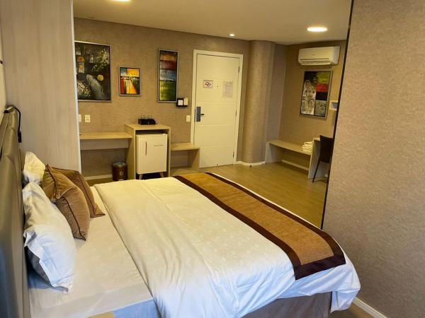 Hotel Global Grupos : photo 2 de la chambre chambre lit queen-size - accessible aux personnes à mobilité réduite