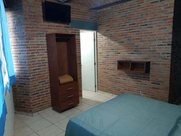 Hotel HCM Guadalajara : photo 6 de la chambre chambre lit queen-size deluxe