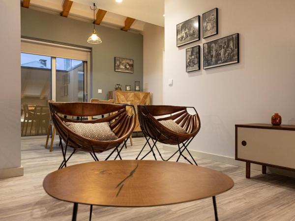 Bacharéis Charming House : photo 10 de la chambre appartement avec terrasse