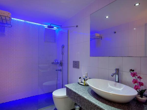 Le Bleu Hotel & Resort Kusadasi : photo 8 de la chambre suite junior 1 chambre - vue sur mer