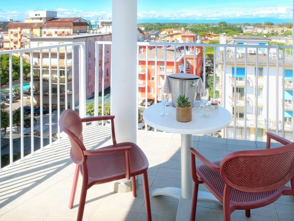 Hotel Manila : photo 4 de la chambre chambre double ou lits jumeaux deluxe avec balcon