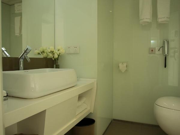 Guangzhou Planet Hotel : photo 4 de la chambre chambre standard lit queen-size