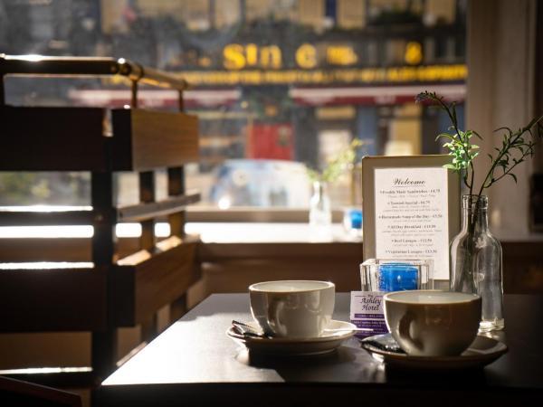 Ashley Hotel : photo 6 de la chambre chambre lits jumeaux