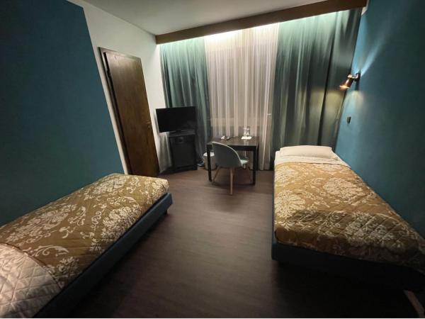 LILTON Hotel Stuttgart-Zuffenhausen : photo 2 de la chambre chambre lits jumeaux Économique