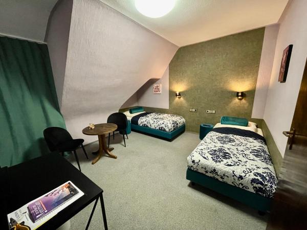 LILTON Hotel Stuttgart-Zuffenhausen : photo 4 de la chambre chambre lits jumeaux Économique