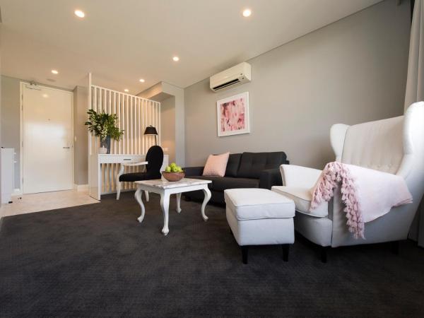 Canberra Rex Hotel : photo 2 de la chambre suite crown