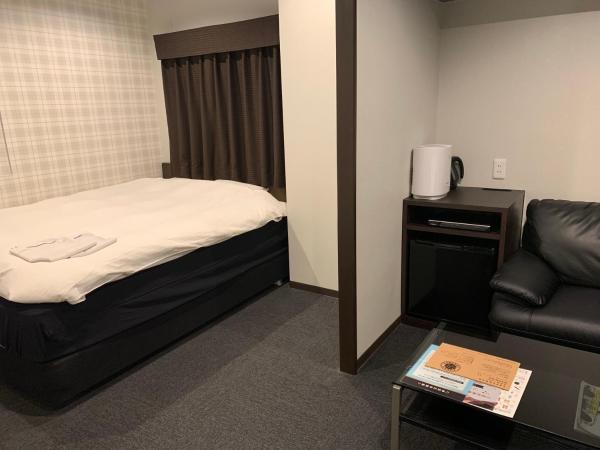 Nagoyaeki Access Hotel : photo 9 de la chambre chambre double deluxe avec 2 lits doubles - non-fumeurs