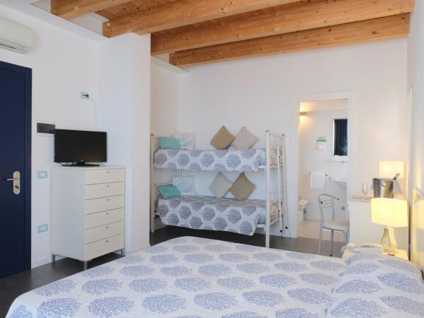 Hotel Manila : photo 3 de la chambre chambre double ou lits jumeaux deluxe avec balcon